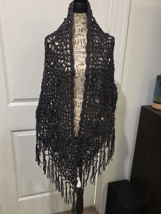 American Eagle Outfitters Accessories - American Eagle Outfitters Charcoal Crochet Fringe Shawl